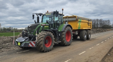 Trekker met dumper (14 m3)